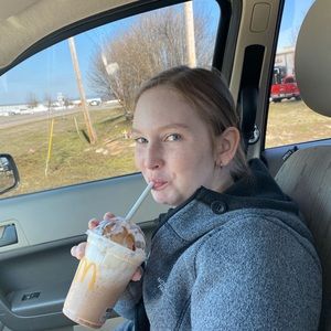 Meet your Posher, Lorene